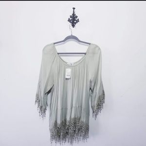 Tempo Paris, Size is a US Large. This Blouse is an Olive Green Colour.